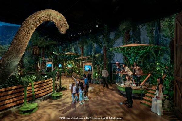 Exhibition image dinosaur overlooking visitors